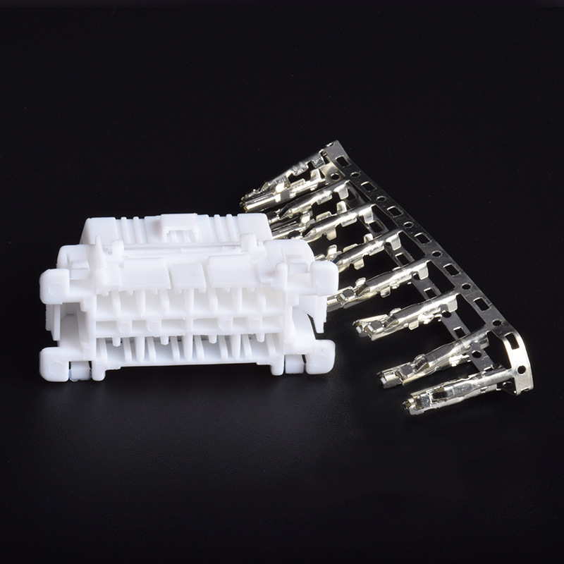 16 Pin White or Black J1962 OB – Travel Adapter Universal recenzja i cena