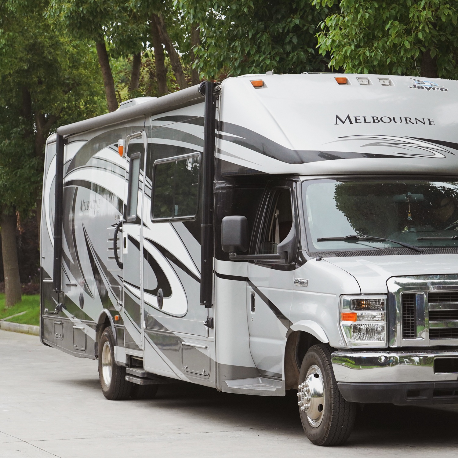 STLF Awnlux W5700 Electric RV  – Travel Accessories recenzja i cena