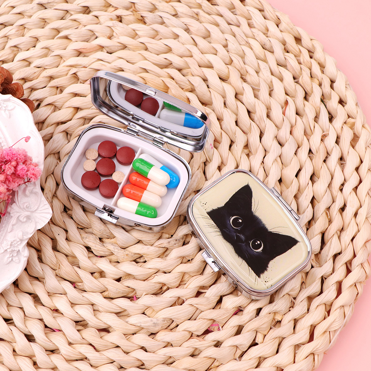 Cute Cat Pill Box 2-Compartmen – Travel Accessories In Japan recenzja i cena